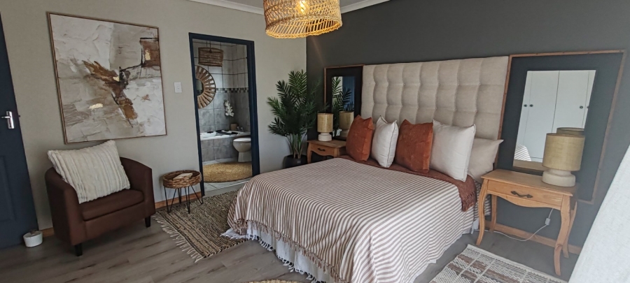 3 Bedroom Property for Sale in Heiderand Western Cape
